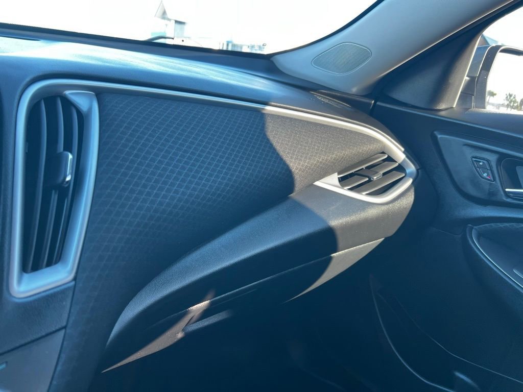 Used 2023 Chevrolet Malibu LT image 82