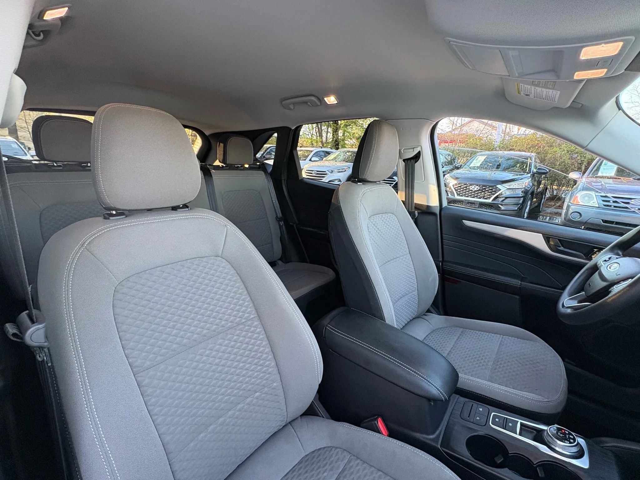 Used 2022 Ford Escape SE FWD image 7