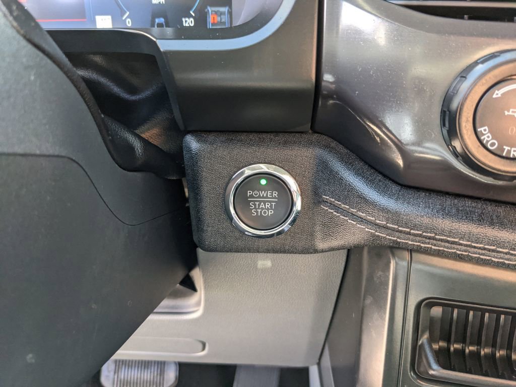 Used 2025 Ford F150 Lightning Flash image 29