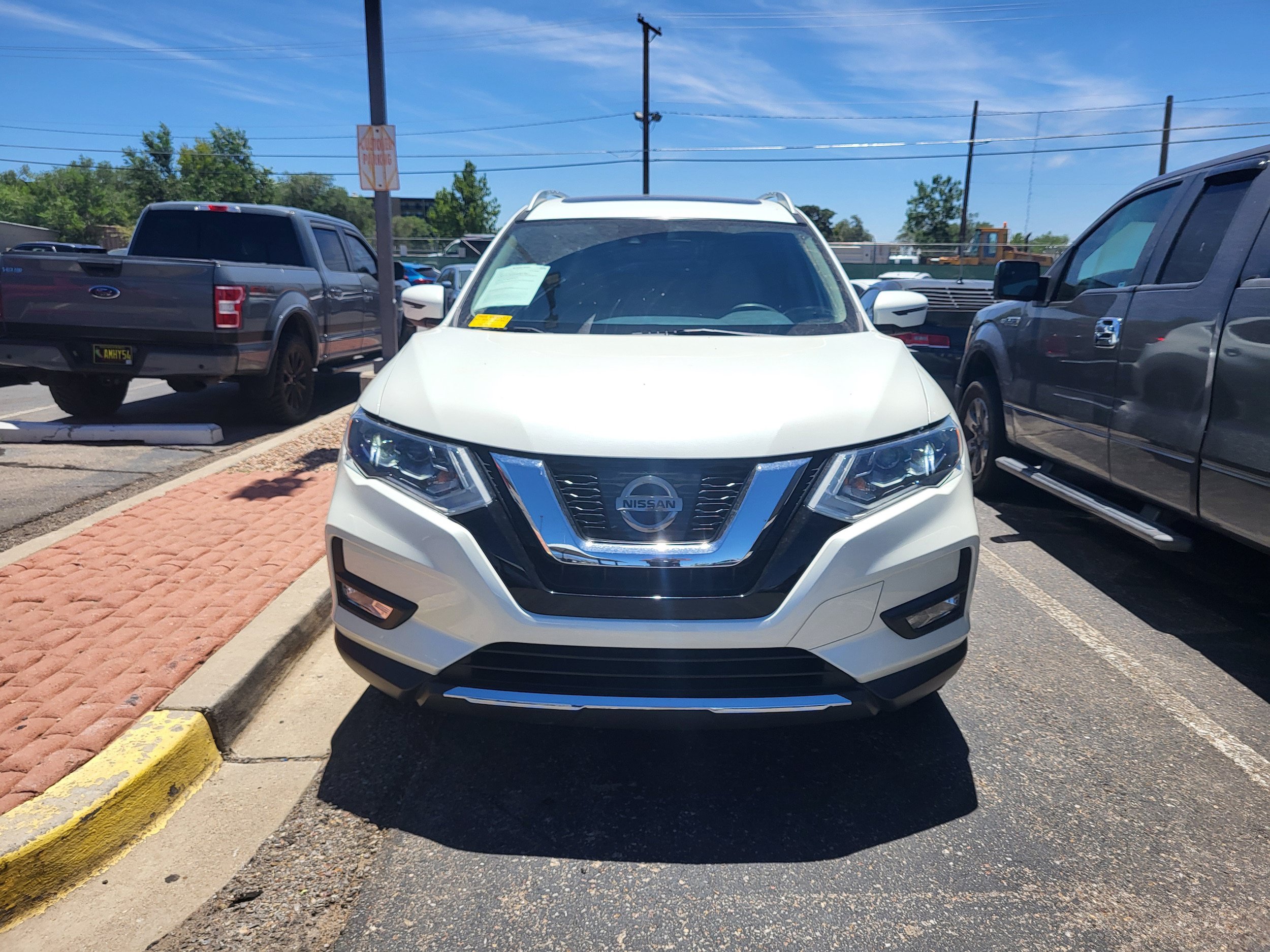 Used 2017 Nissan Rogue SL w/ SL Premium Package AWD/4WD image 3