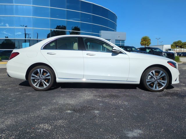 Used 2021 Mercedes-Benz C 300 4MATIC Sedan image 3