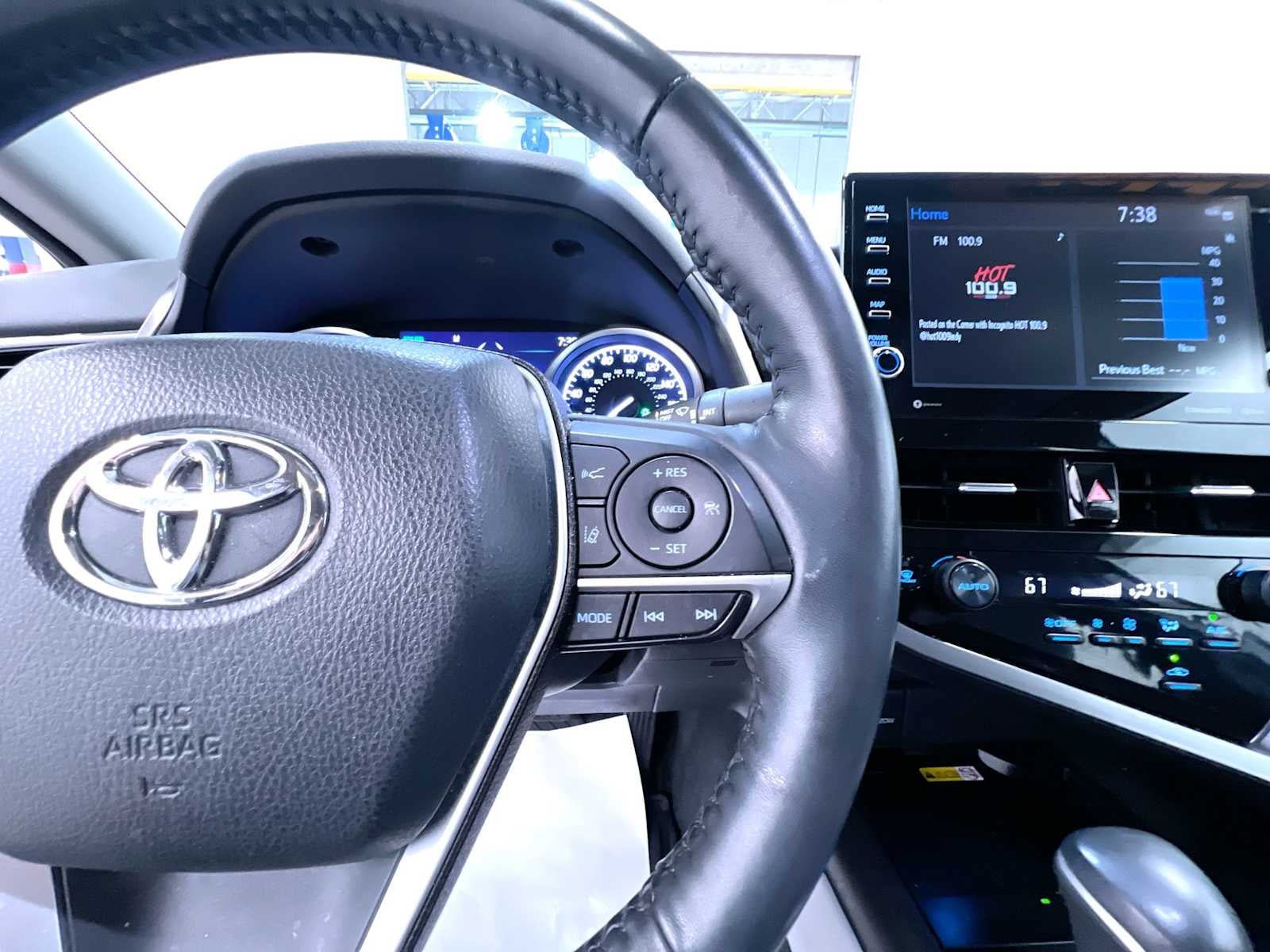 Used 2022 Toyota Camry XLE AWD/4WD image 21