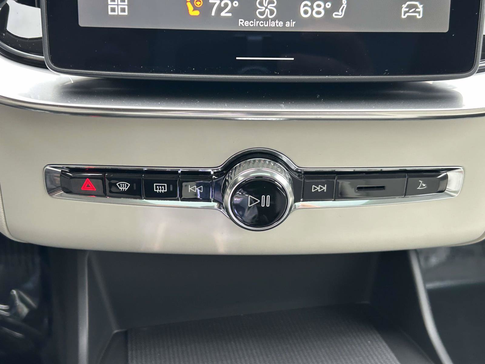 New 2026 Volvo XC90 B6 Ultra w/ Protection Package AWD/4WD image 26
