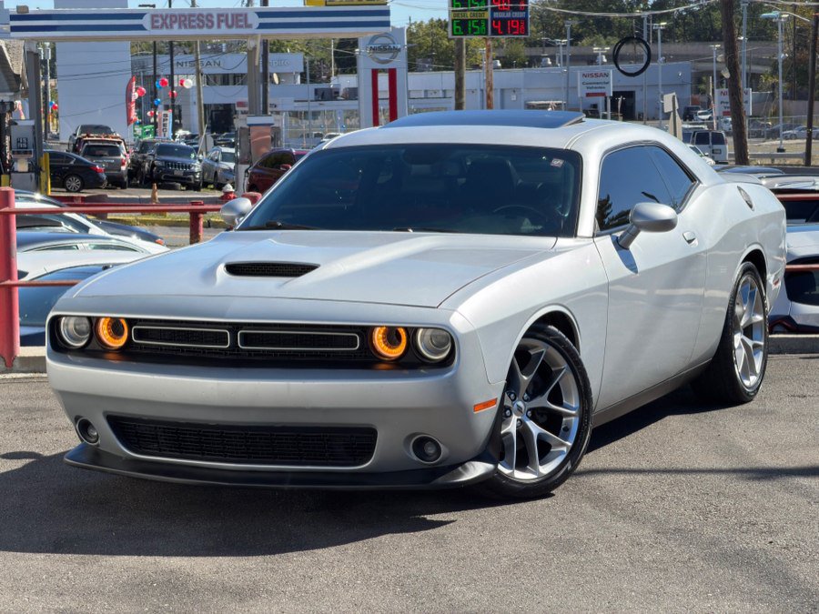 Used 2019 Dodge Challenger R/T w/ Plus Package RWD image 9