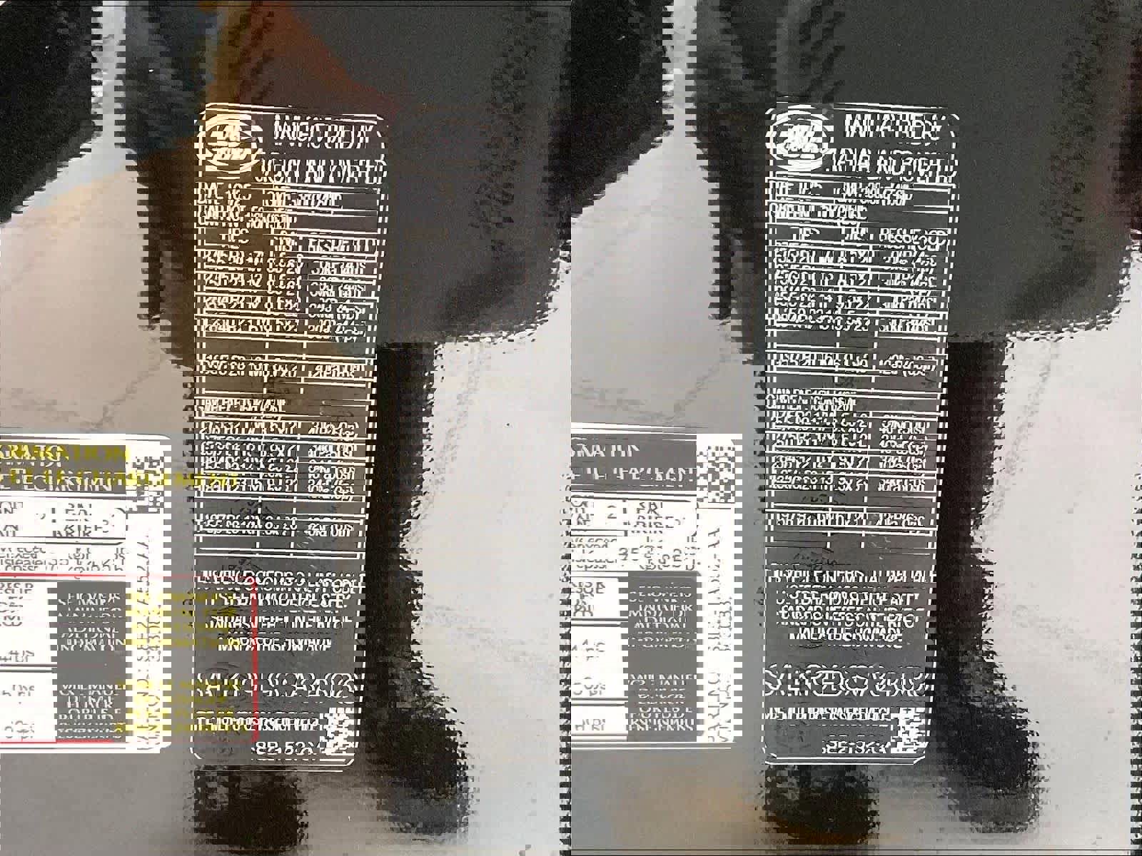 New 2025 Land Rover Range Rover SE image 34