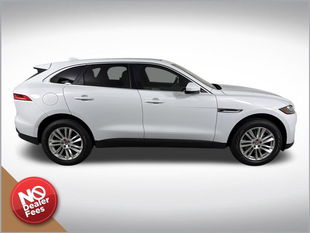 Used 2017 Jaguar F-PACE Prestige image 2
