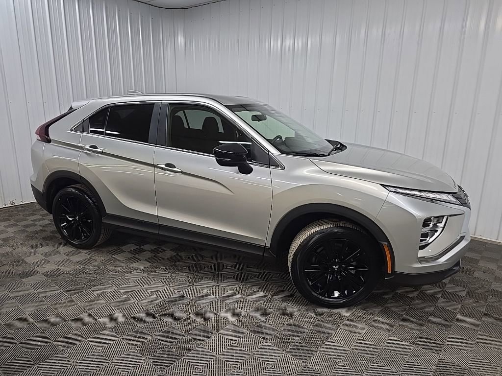Used 2024 Mitsubishi Eclipse Cross LE video 1
