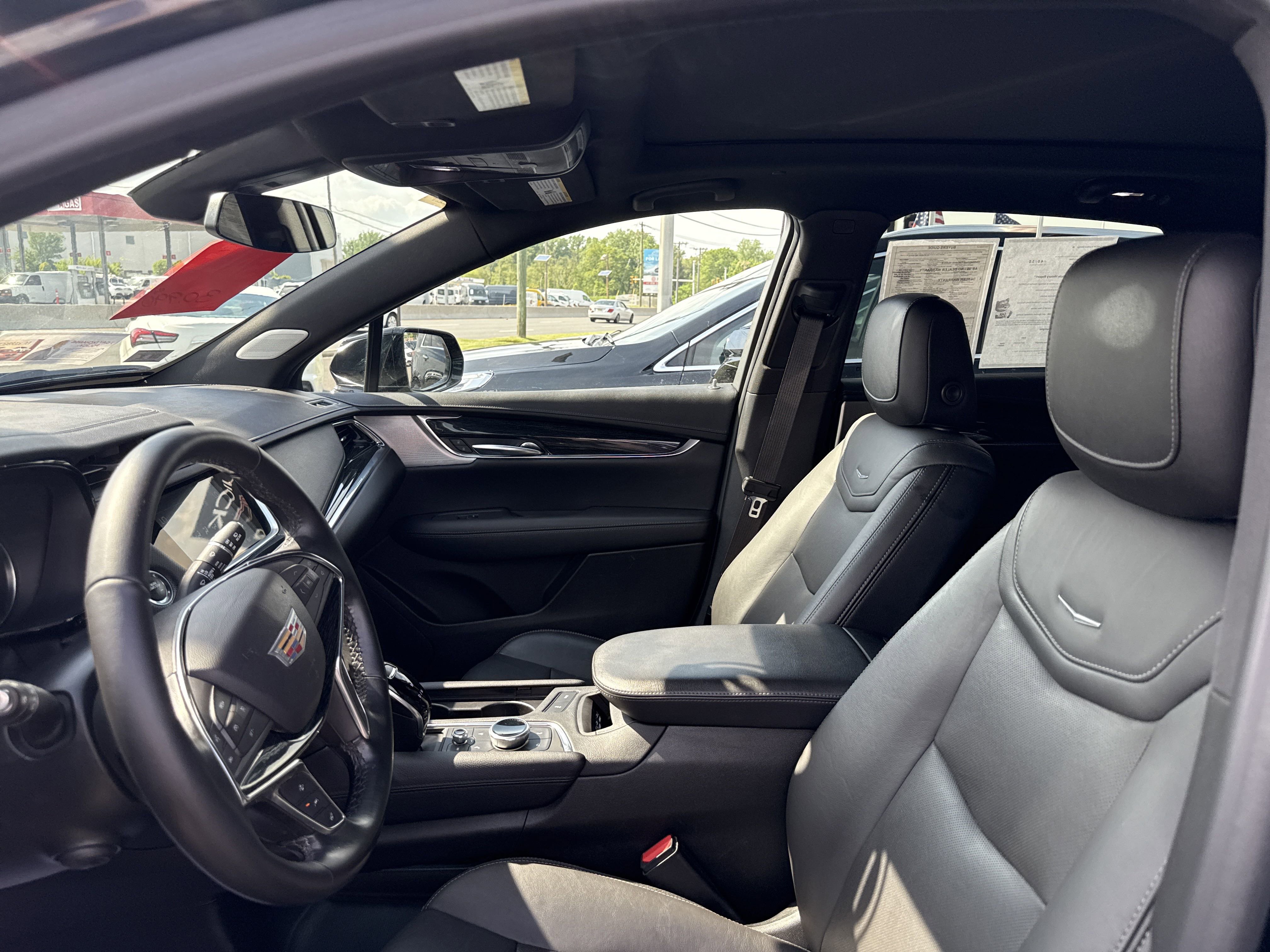 Used 2021 Cadillac XT5 Premium Luxury image 12