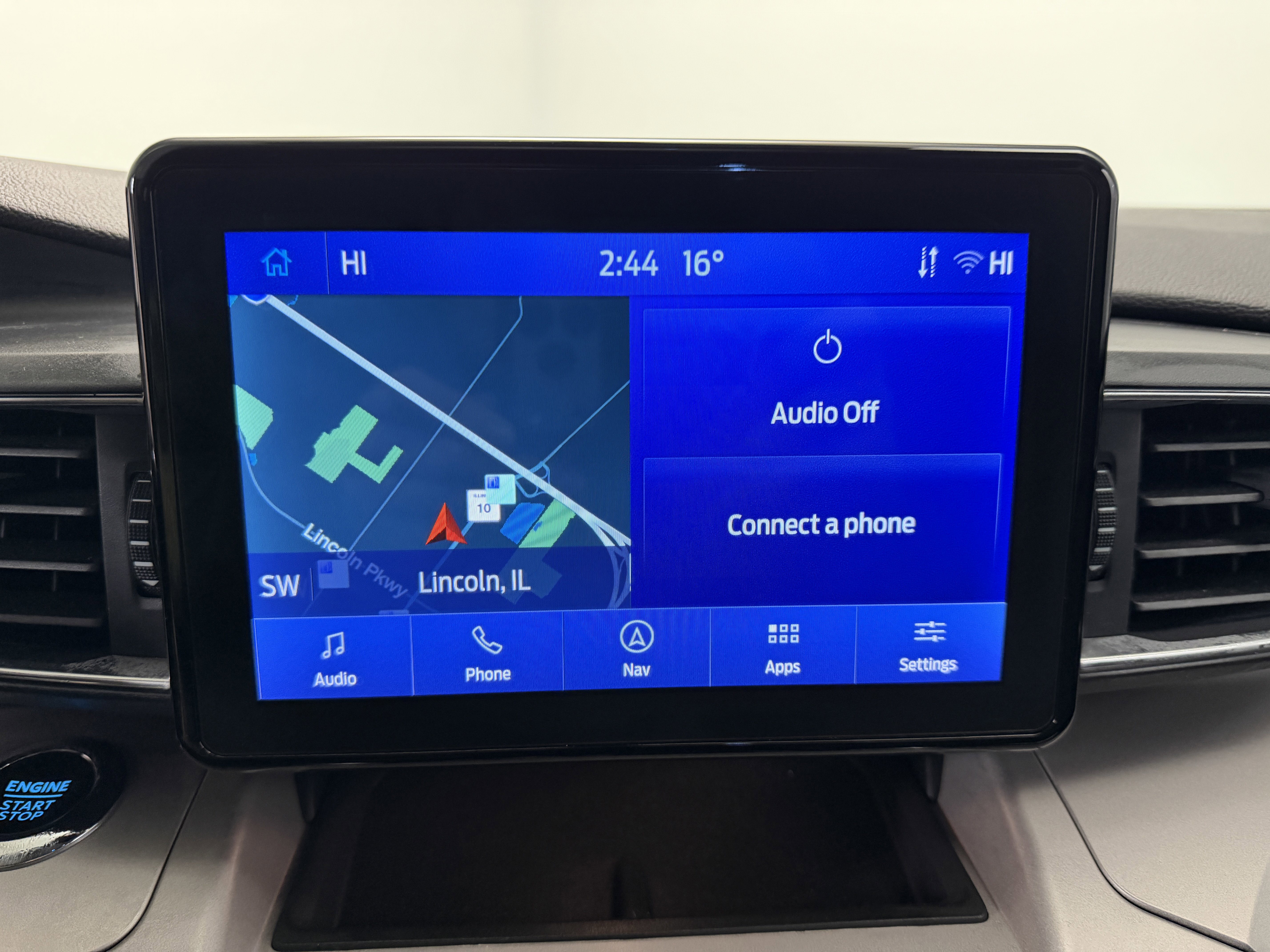 Used 2023 Ford Explorer XLT w/ Equipment Group 202A image 8