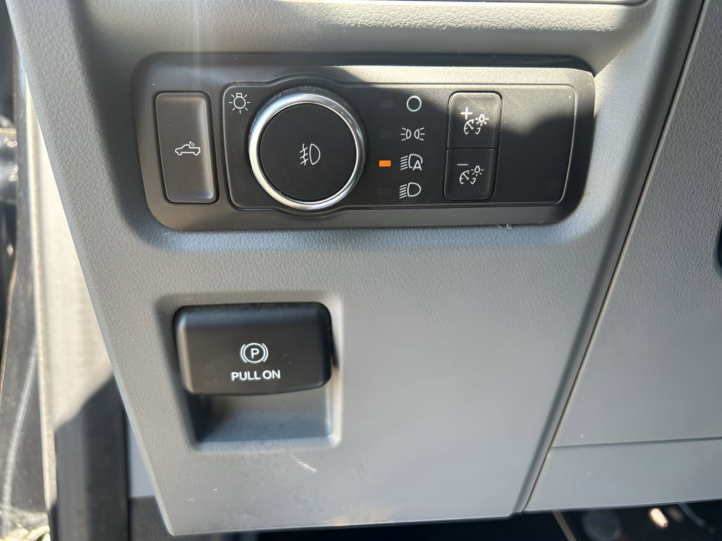 Used 2021 Ford F150 XLT image 11