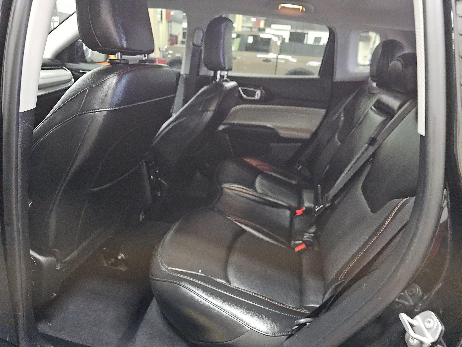 Used 2022 Jeep Compass Limited image 4