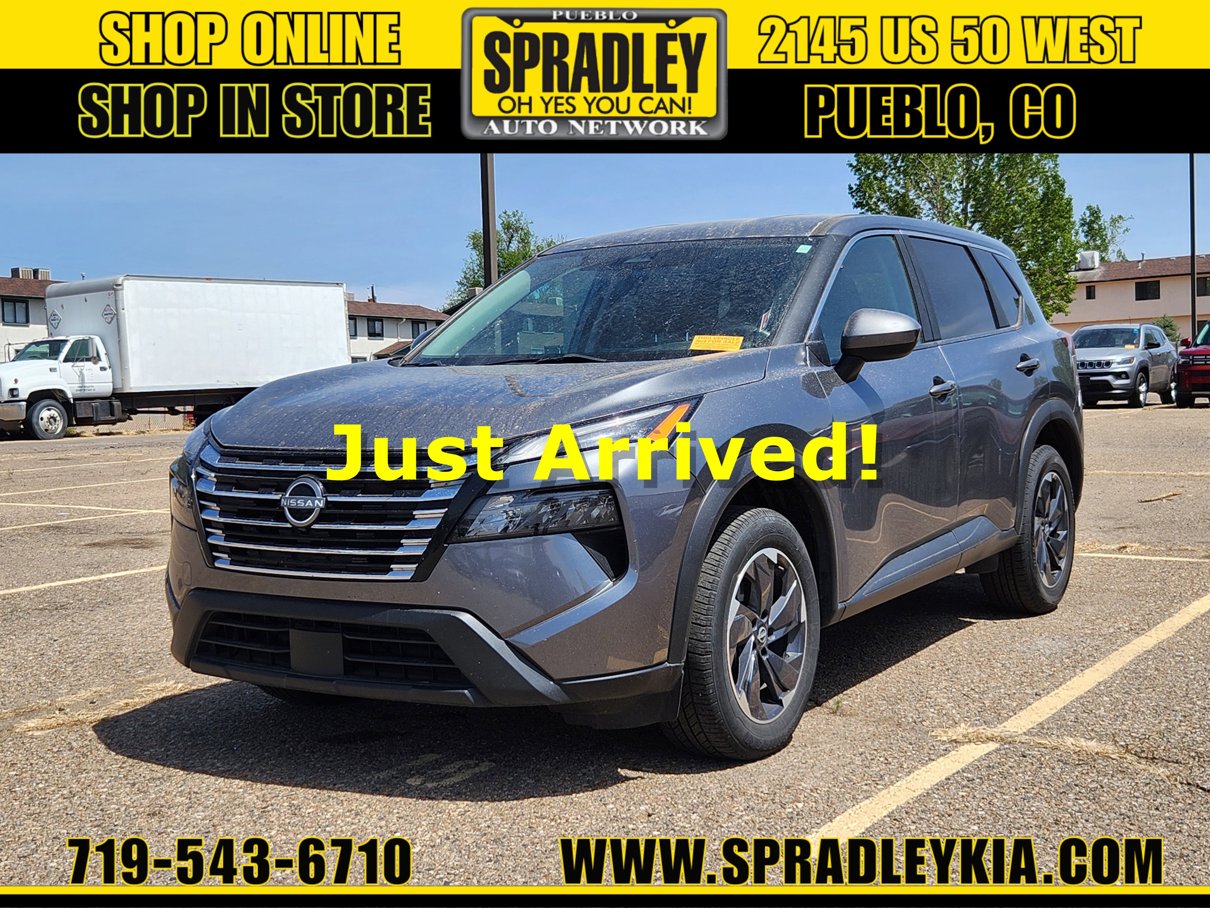 Used 2024 Nissan Rogue SV FWD image 1
