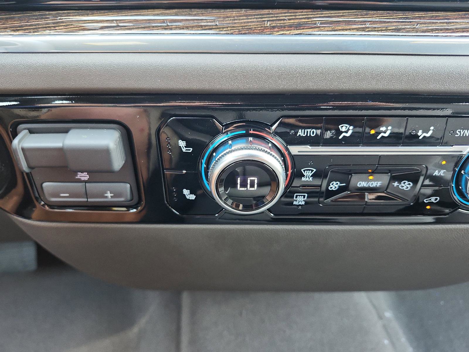 New 2026 GMC Sierra 1500 SLE image 16