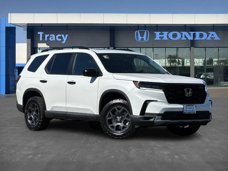 New 2025 Honda Pilot TrailSport