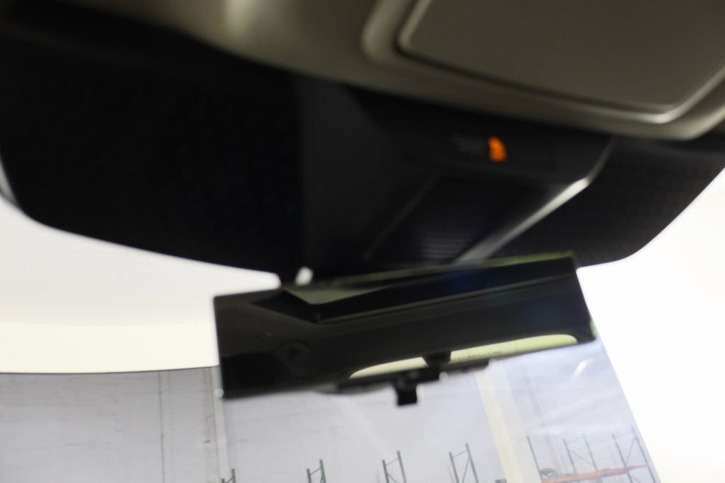 Used 2023 Nissan Ariya FWD image 19