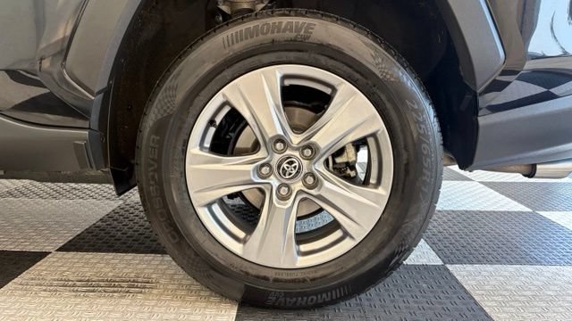 Used 2025 Toyota RAV4 XLE FWD image 11