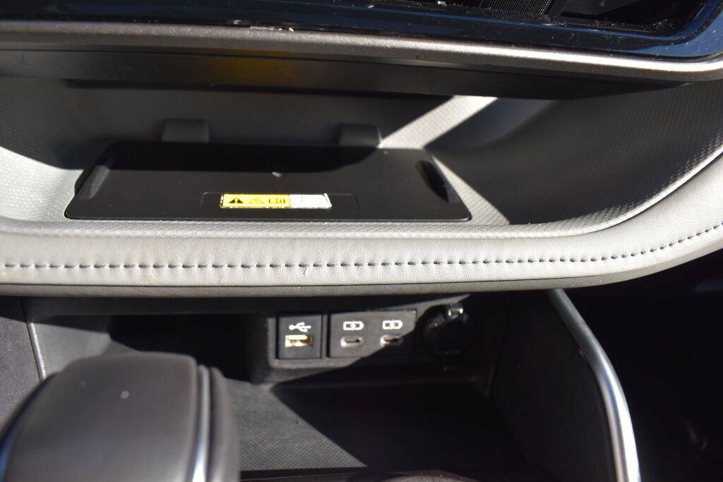 Used 2023 Toyota Highlander Limited image 13