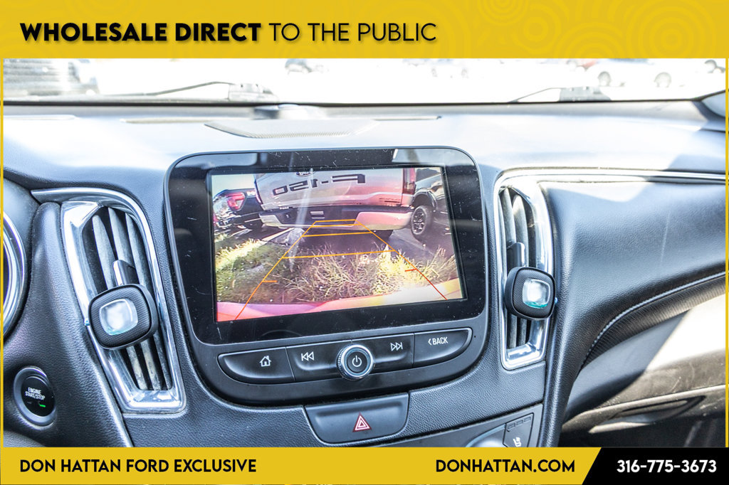 Used 2017 Chevrolet Malibu Premier w/ Premier Sun and Wheel Package FWD image 10