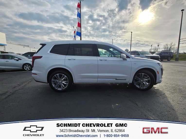 Used 2025 Cadillac XT6 Premium Luxury image 4