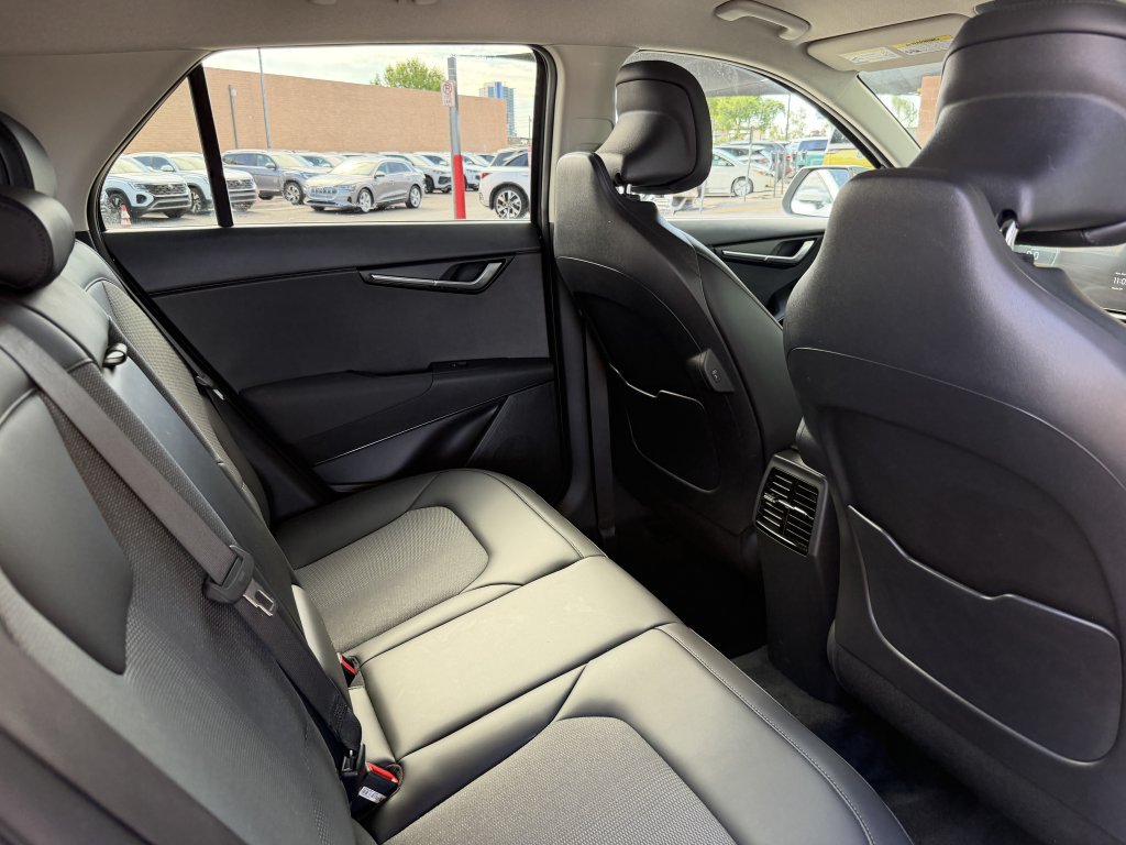 Used 2024 Kia Niro EX FWD image 36
