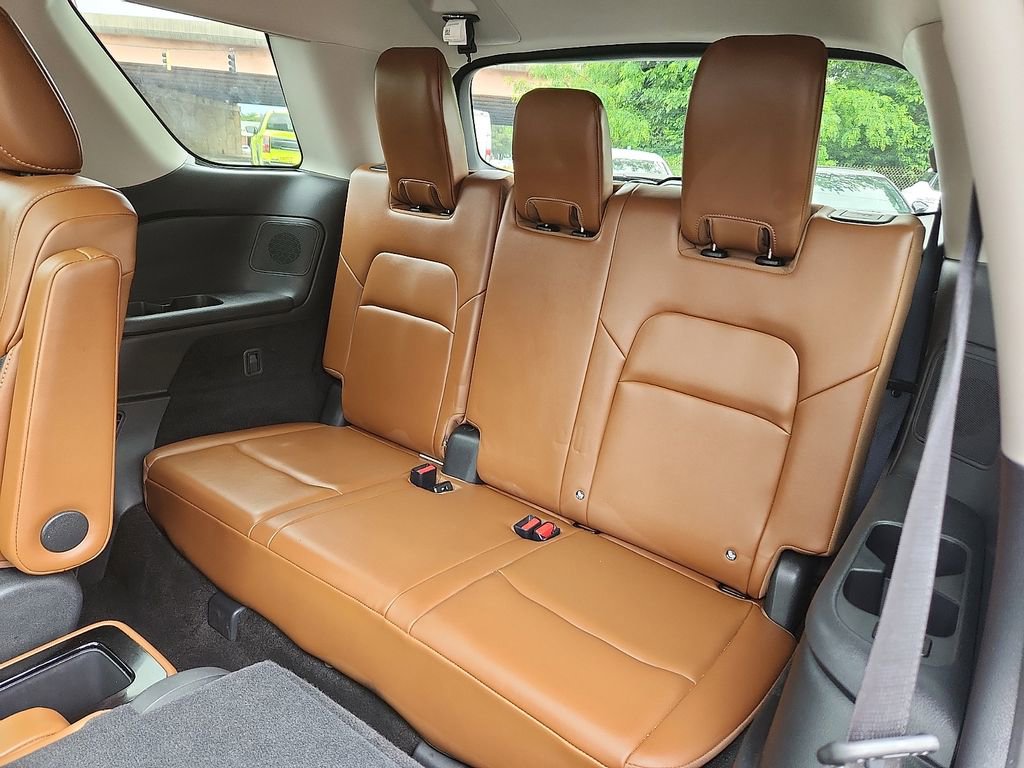 Used 2023 Nissan Pathfinder Platinum AWD/4WD image 11