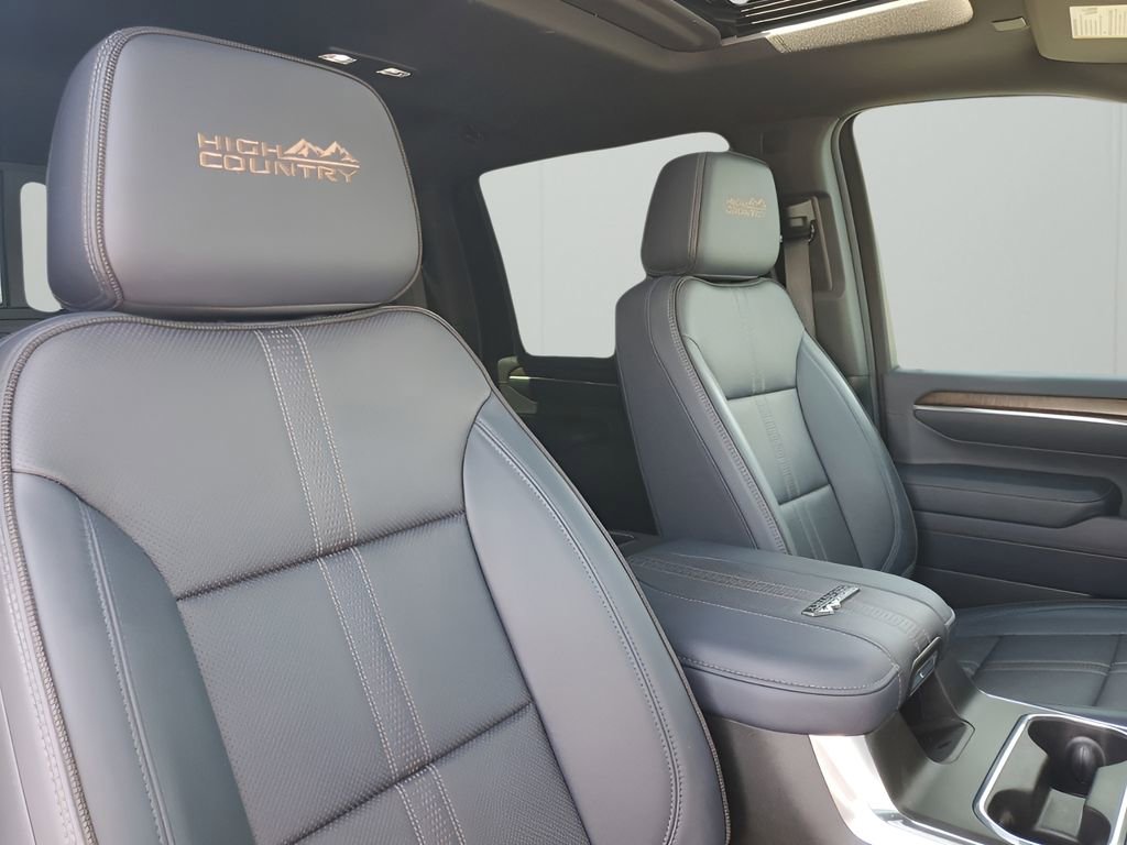 Used 2024 Chevrolet Silverado 2500 High Country w/ Technology Package image 15