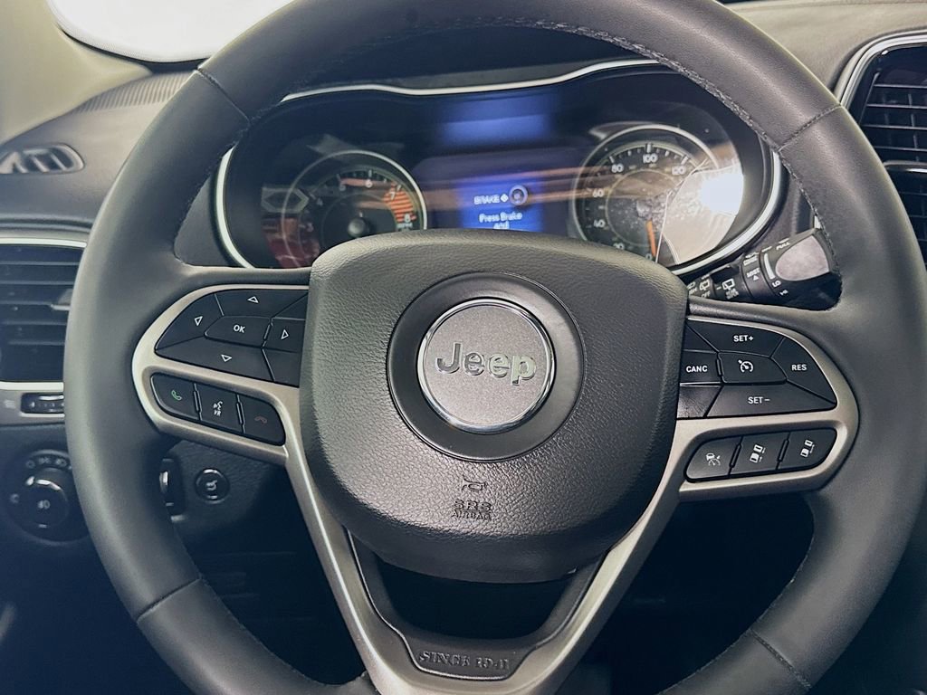 Certified 2022 Jeep Cherokee Limited AWD/4WD image 14