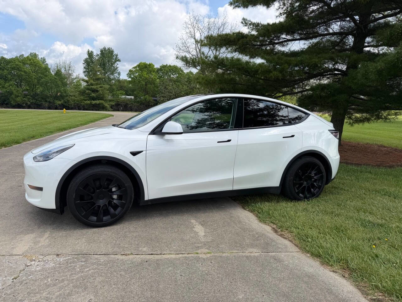 Used 2021 Tesla Model Y Long Range AWD/4WD image 4