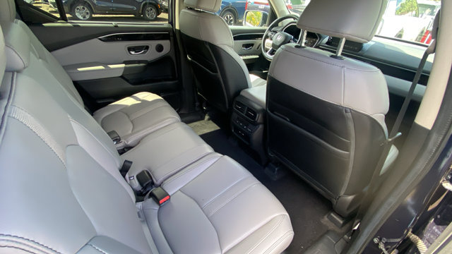Used 2024 Honda Pilot Touring image 14