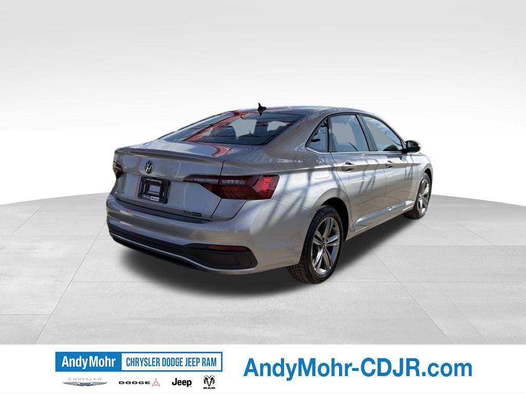Used 2024 Volkswagen Jetta SE FWD image 7
