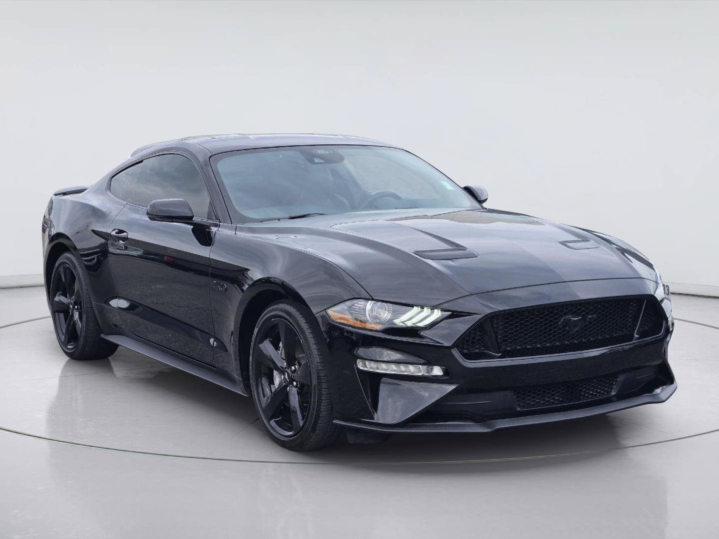 Used 2022 Ford Mustang GT Premium w/ Equipment Group 401A RWD image 3
