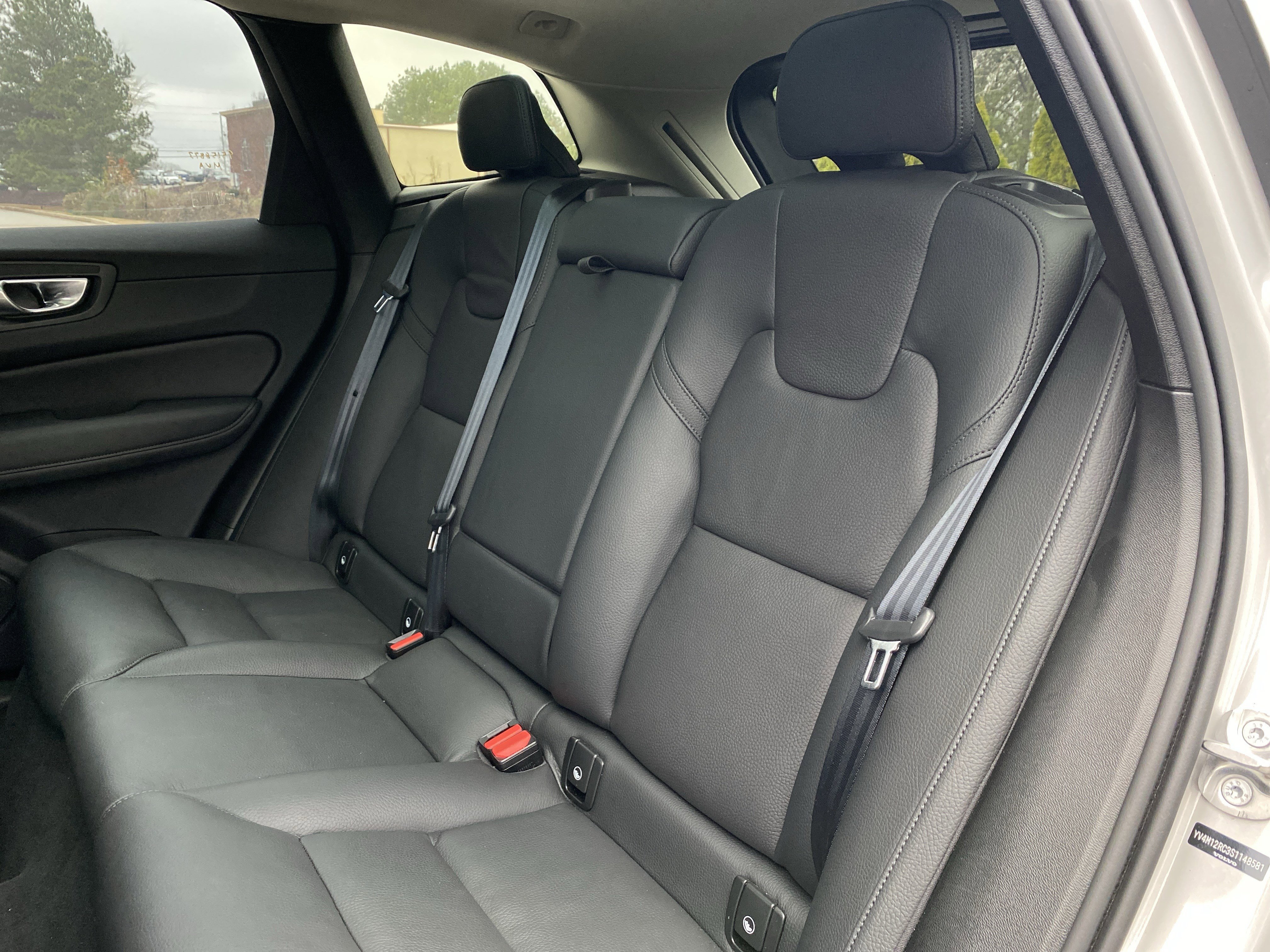 Used 2025 Volvo XC60 B5 Plus image 8