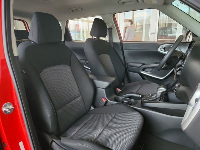 Certified 2023 Kia Soul LX w/ LX Technology Package FWD image 22