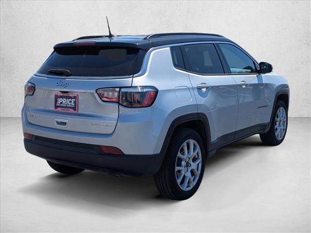 Used 2025 Jeep Compass Limited AWD/4WD image 5