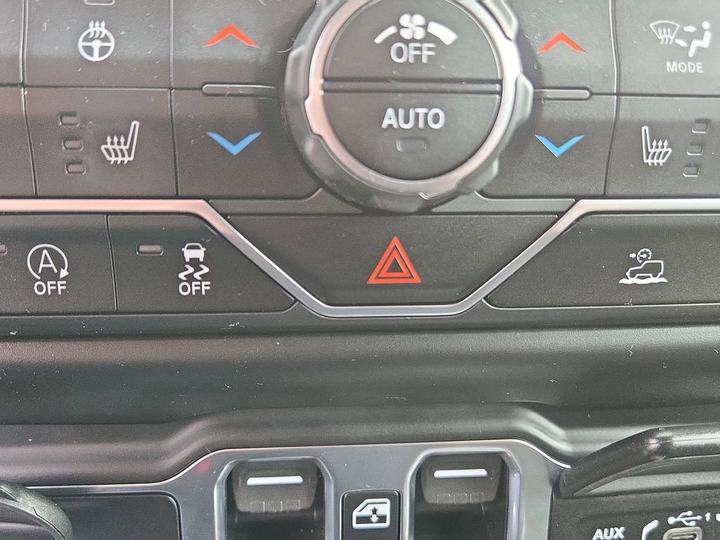 Used 2023 Jeep Wrangler Unlimited Rubicon w/ Cold Weather Group image 55