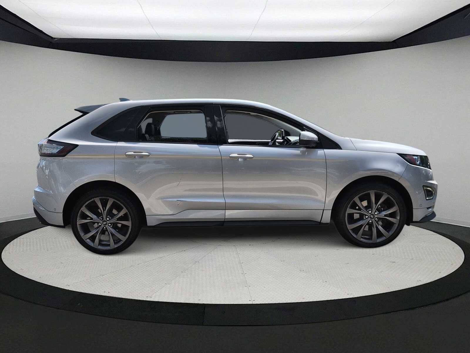 Used 2016 Ford Edge Sport w/ Equipment Group 401A AWD/4WD image 9