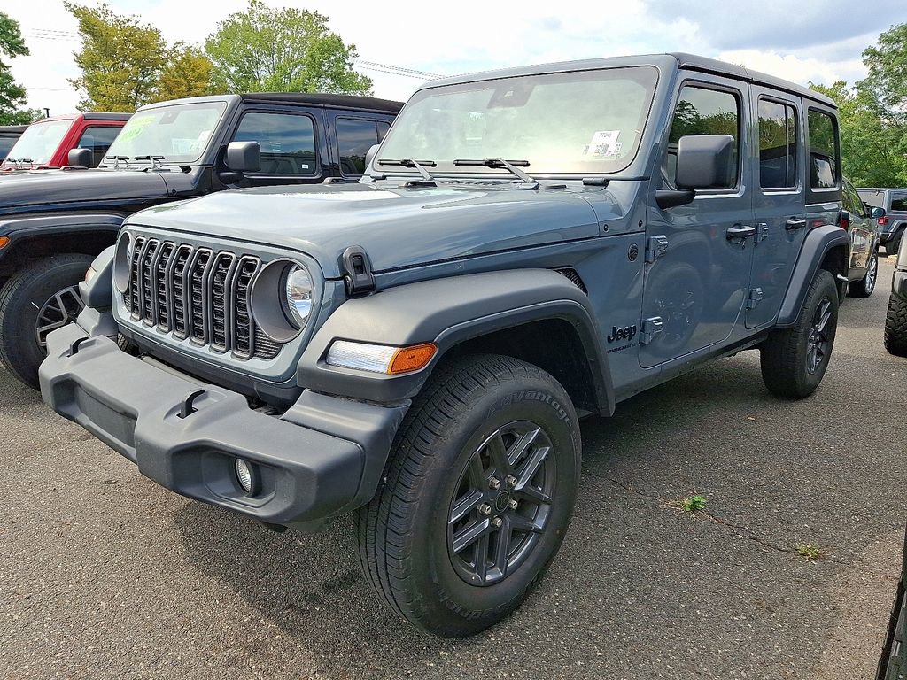 Used 2024 Jeep Wrangler Sport S image 4