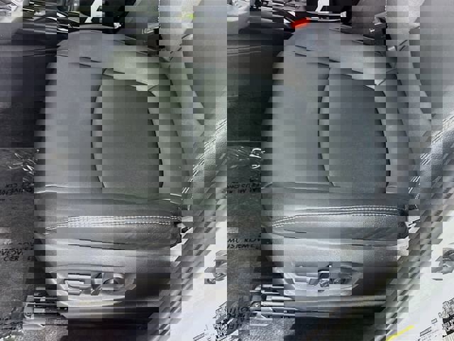 Certified 2025 Toyota Corolla Cross XLE w/ Convenience Package image 18