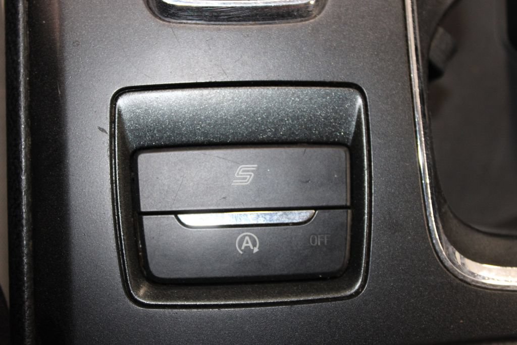 Certified 2020 Ford Fusion SE FWD image 41