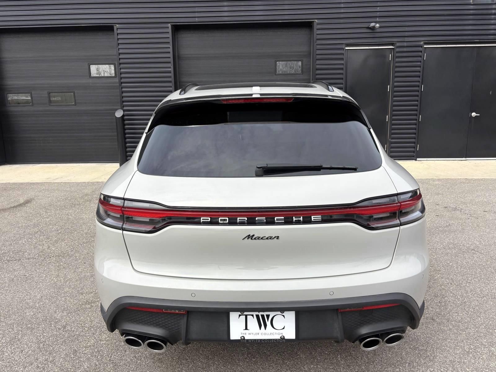 Used 2025 Porsche Macan image 9