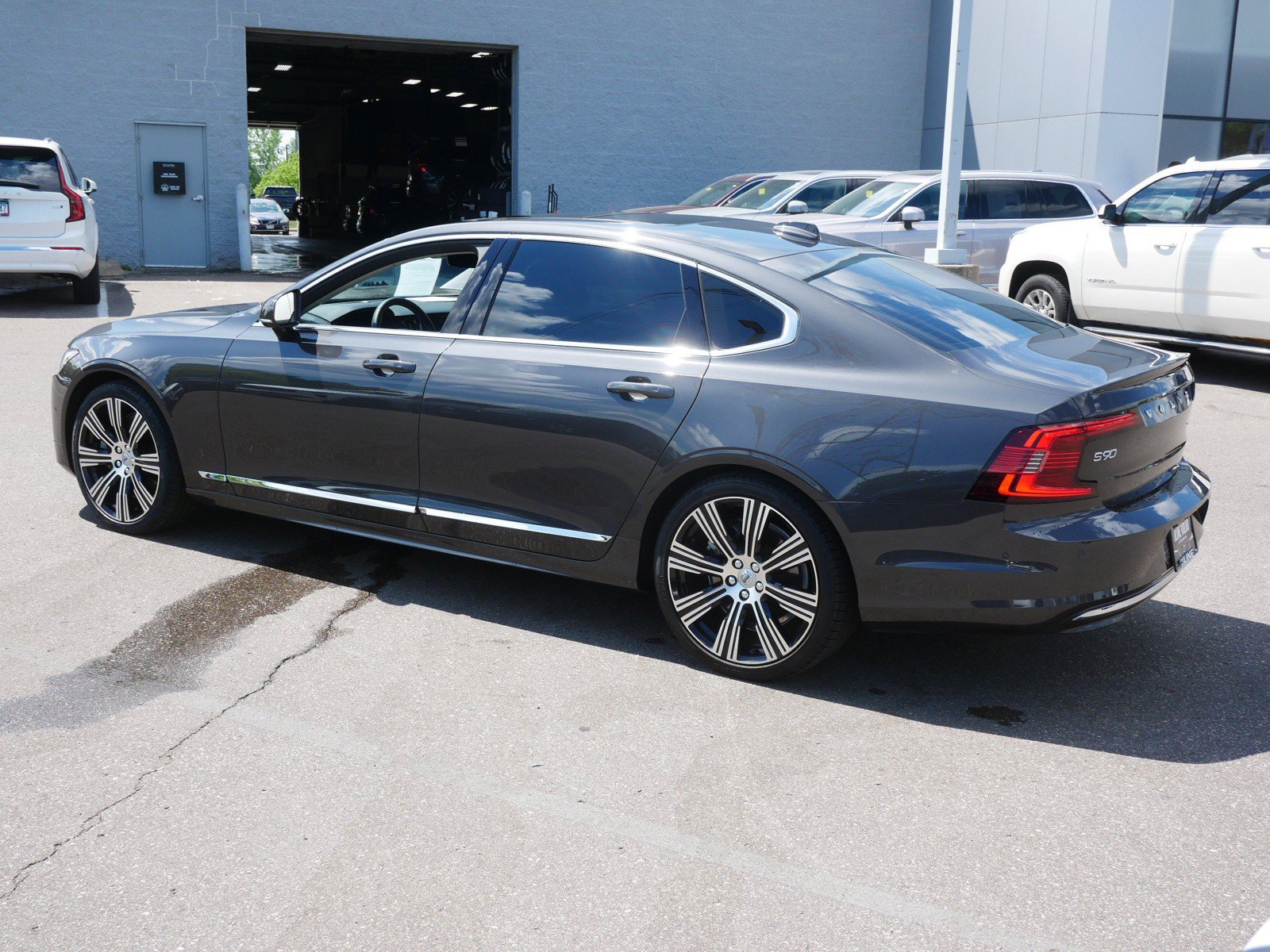 Certified 2023 Volvo S90 B6 Plus w/ Protection Package Premier AWD/4WD image 5