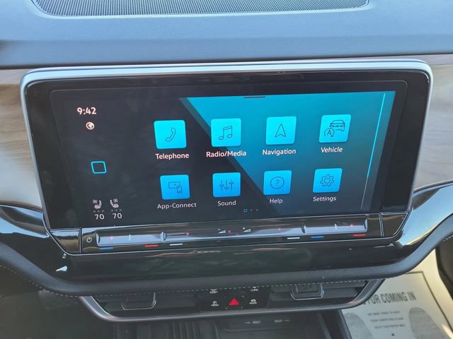 Used 2025 Volkswagen Atlas SE image 21