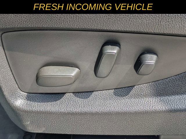 Used 2016 Chevrolet Suburban LS RWD image 18