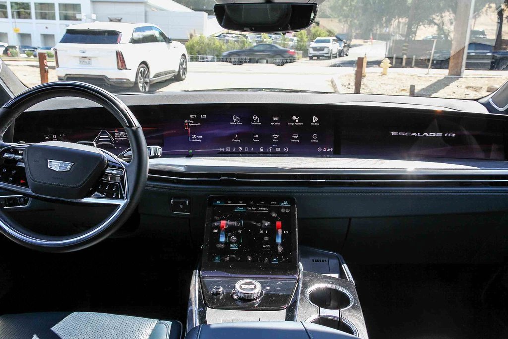 Used 2025 Cadillac Escalade IQ Sport 2 image 13