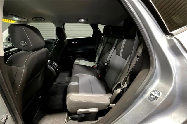 Used 2023 Chevrolet Blazer LT FWD image 21