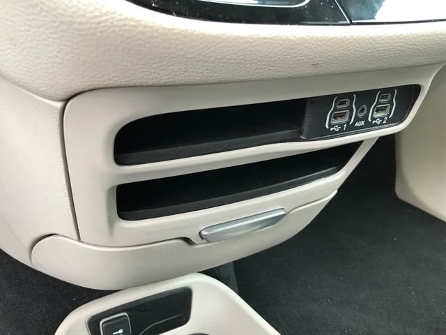 Used 2024 Chrysler Pacifica Select FWD image 9