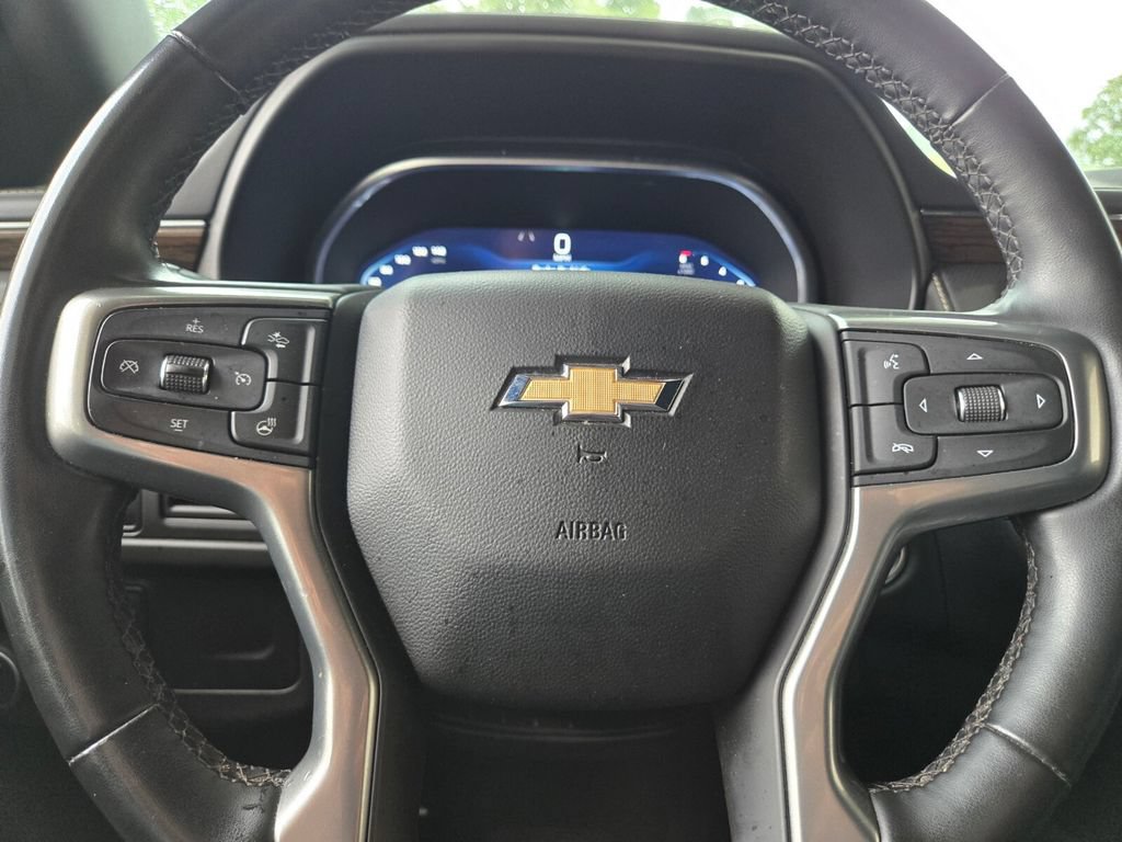 Used 2023 Chevrolet Suburban Premier AWD/4WD image 28