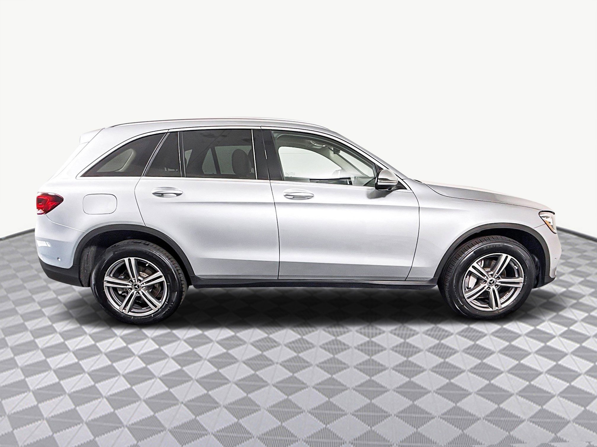 Used 2022 Mercedes-Benz GLC 300 w/ Premium Package Lite image 11