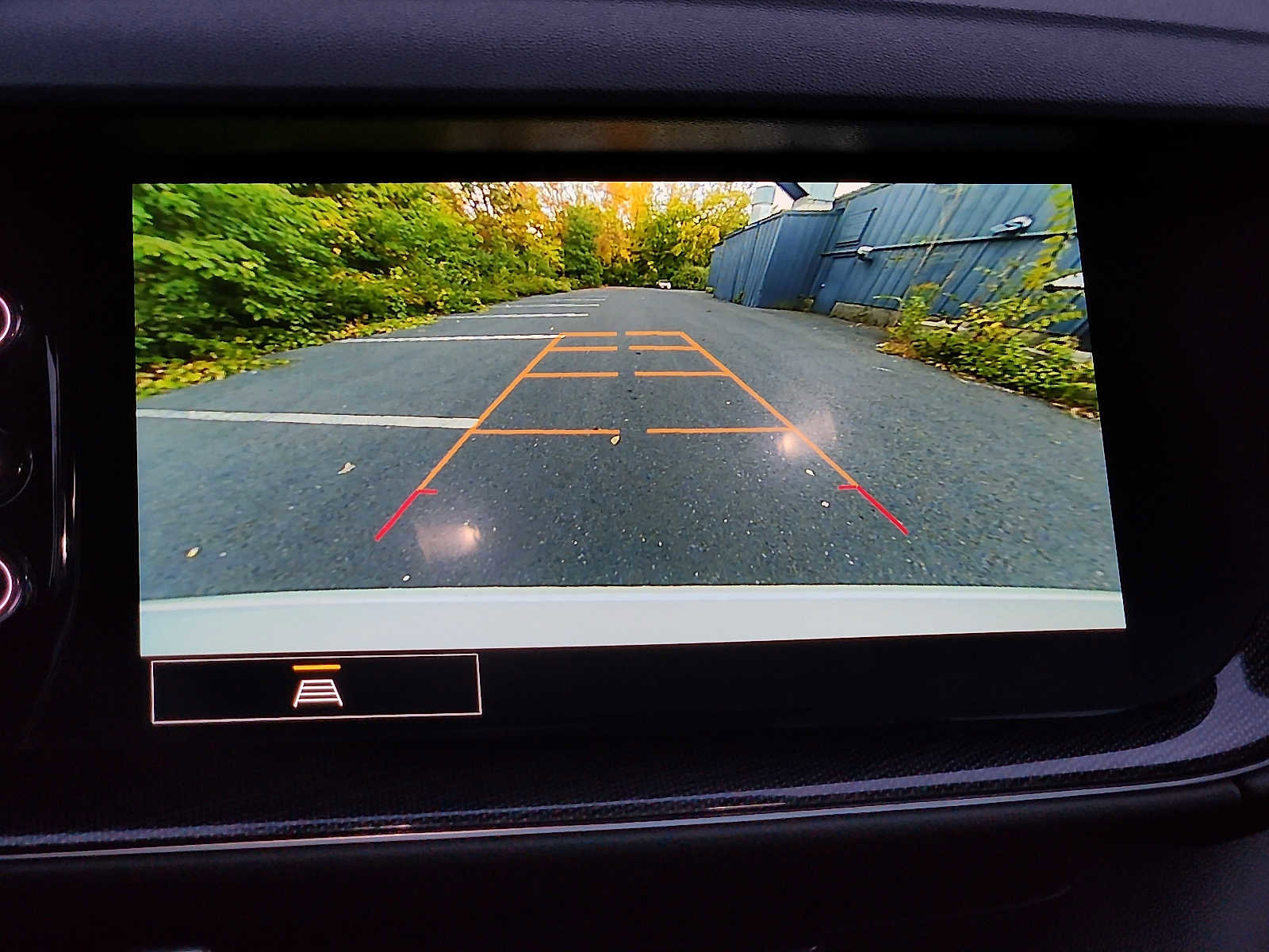 Used 2023 Buick Envision Essence w/ Sport Touring Package image 18