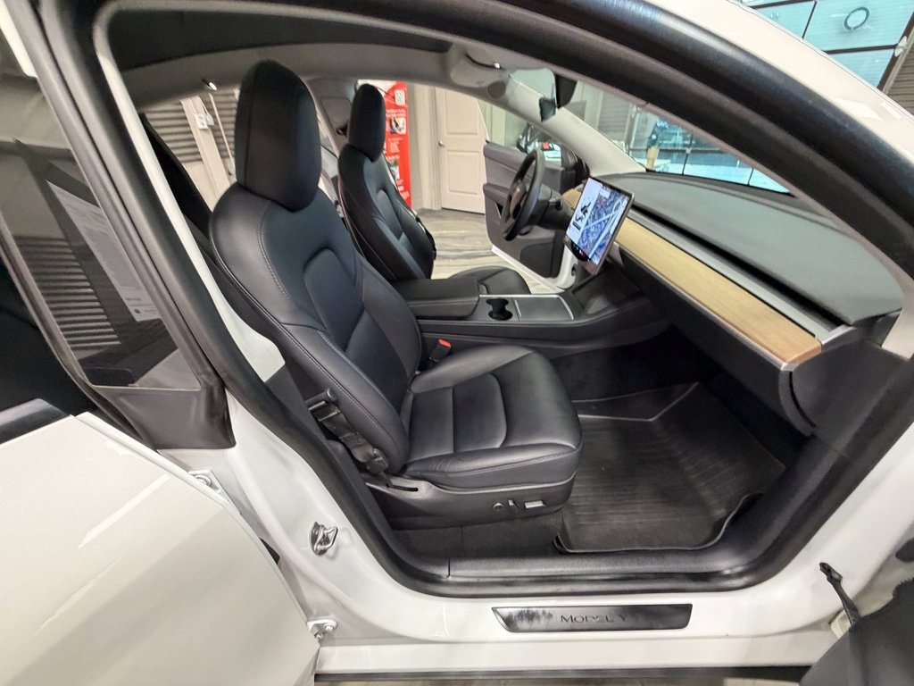 Used 2021 Tesla Model Y Long Range AWD/4WD image 42